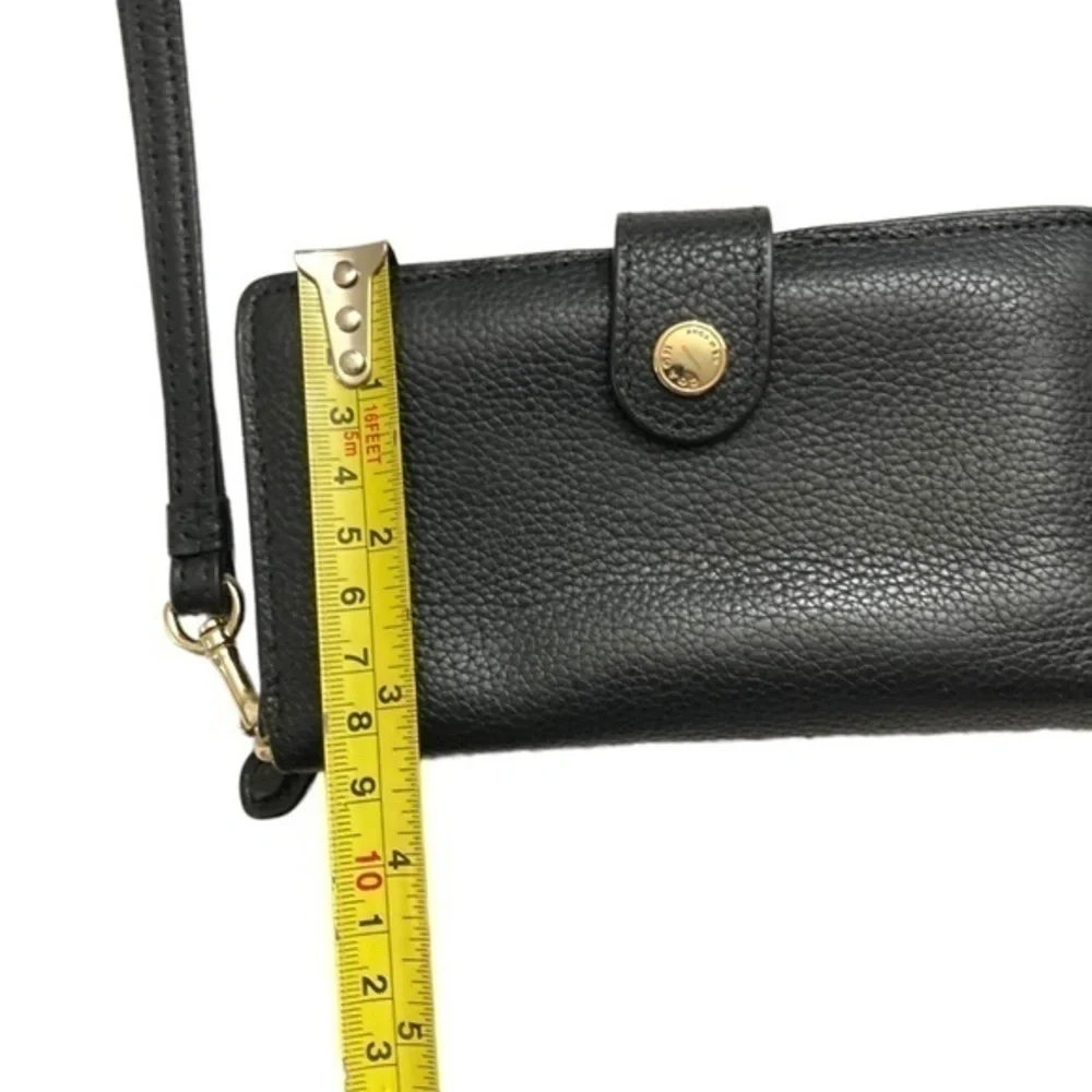 Michael kors black leather wristlet
